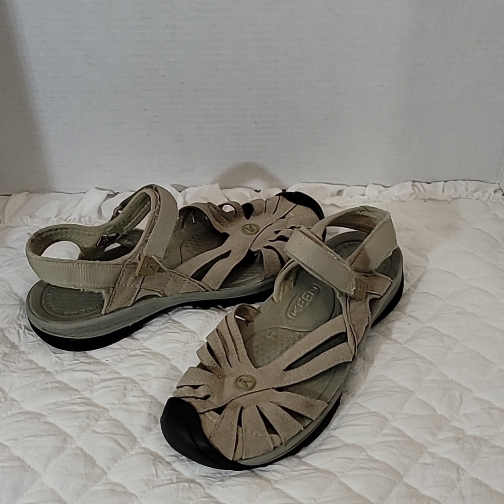 Keen Women's Hiking Sandals Sable Size 8